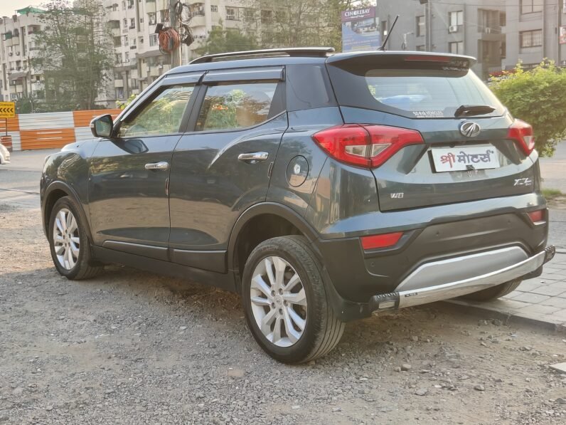 
								XUV300 W8 2020 MODEL PETROL full									