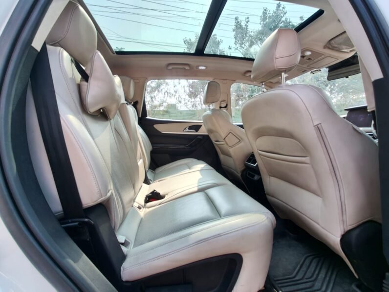 
								XUV700 AX7 L 4*4 AT 2022 DIESEL full									