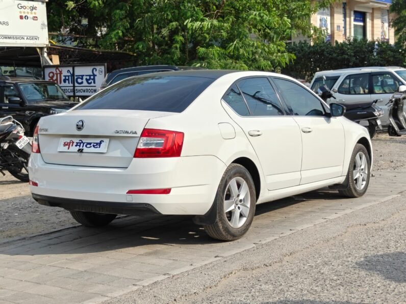 
								OCTAVIA AMBITION 2016 MODEL DIESEL full									