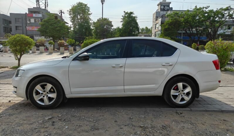 
								OCTAVIA AMBITION 2016 MODEL DIESEL full									