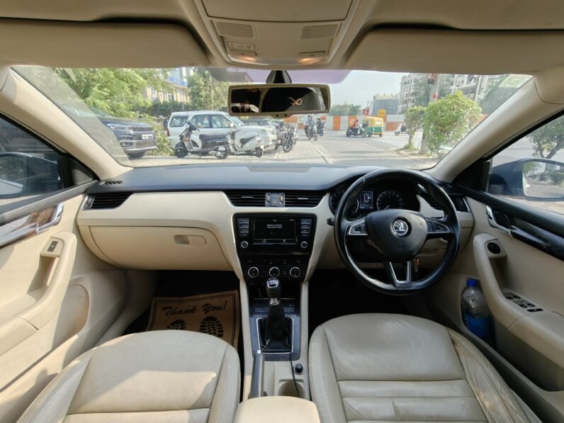 
								OCTAVIA AMBITION 2016 MODEL DIESEL full									