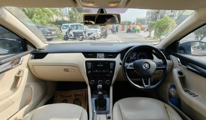 
								OCTAVIA AMBITION 2016 MODEL DIESEL full									