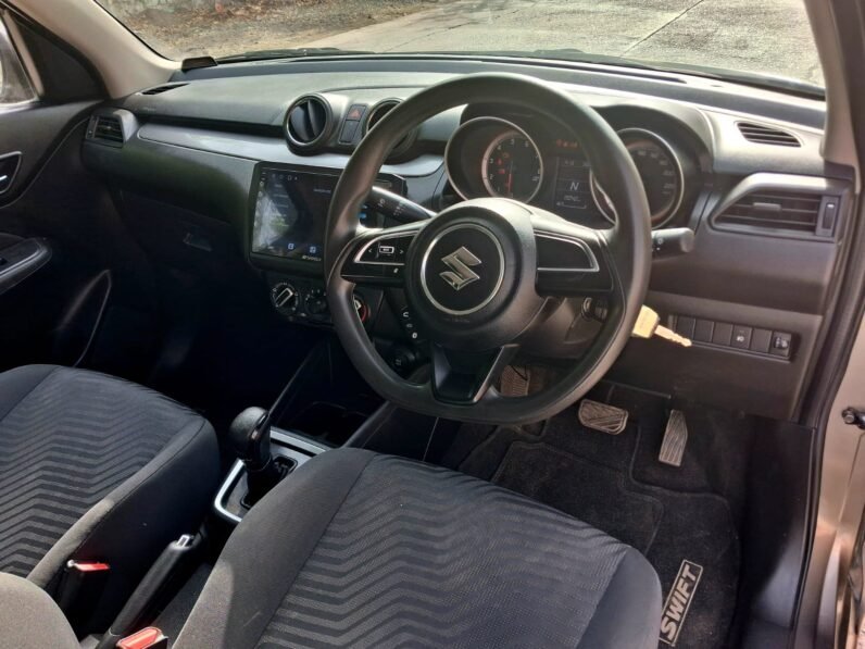
								SWIFT VXI AUTOMATIC 2019 MODEL PETROL full									