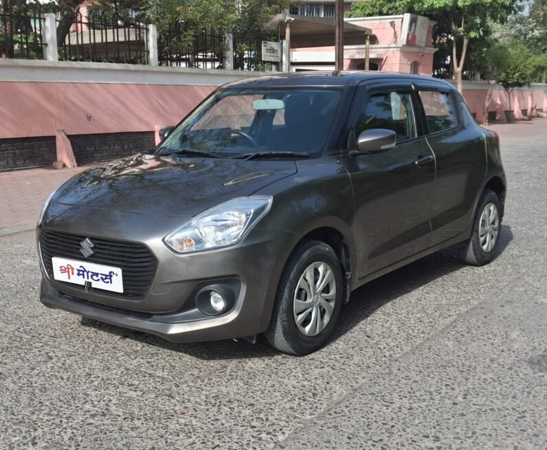 
								SWIFT VXI AUTOMATIC 2019 MODEL PETROL full									