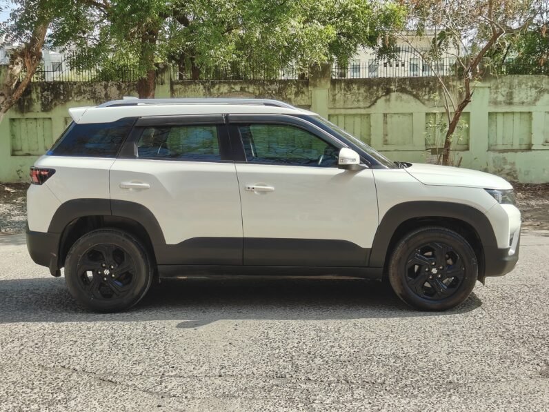 
								BREEZA ZXI 2023 MODEL PETROL full									