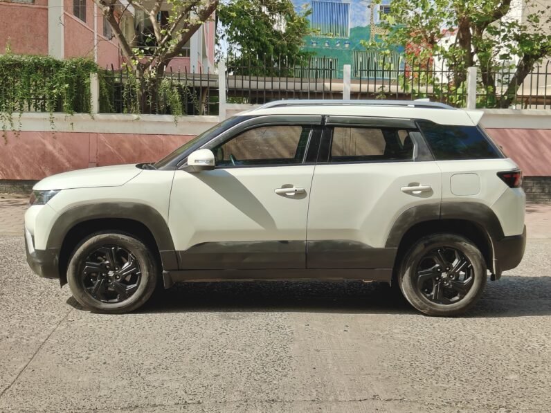 
								BREEZA ZXI 2023 MODEL PETROL full									