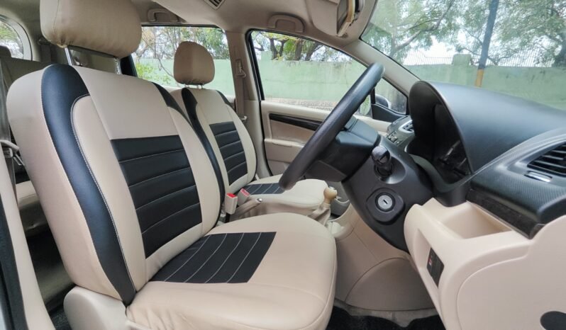 
								ERTIGA VDI 2014 MODEL DIESEL full									