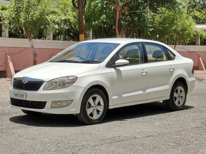 
								RAPID ELEGANCE DSG AT 2016 MODEL DIESEL full									