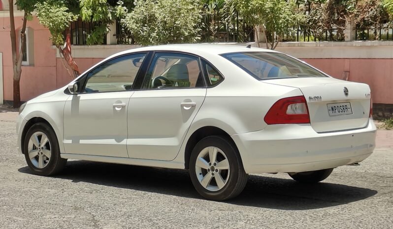 
								RAPID ELEGANCE DSG AT 2016 MODEL DIESEL full									