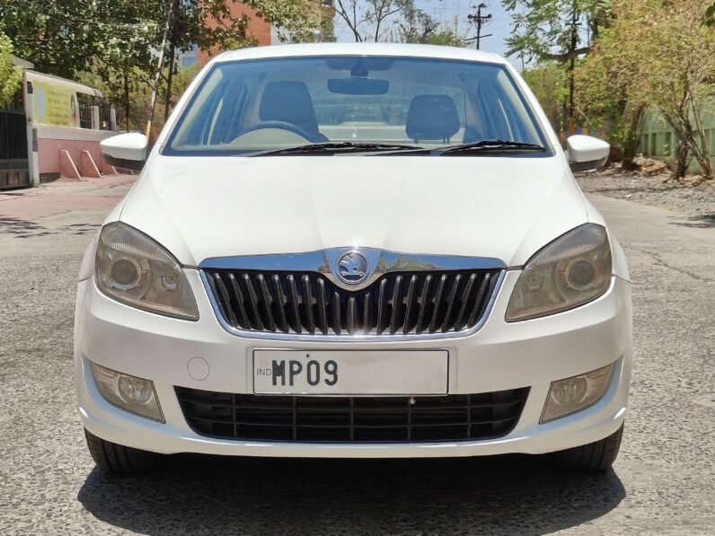 
								RAPID ELEGANCE DSG AT 2016 MODEL DIESEL full									
