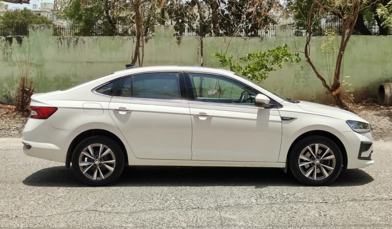 
								SLAVIA STYLE 1.5 2022 MODEL PETROL full									