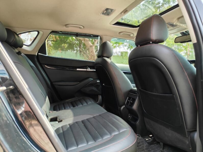 
								SELTOS GTX+ GTLINE AT 2022 MODEL DIESEL full									
