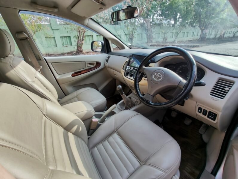 
								INNOVA GX 2011 MODEL DIESEL full									