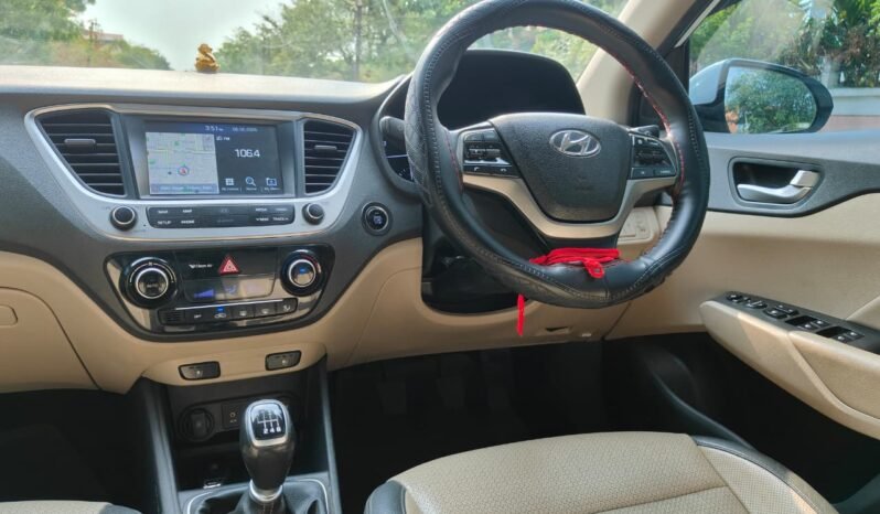 
								VERNA SX (O) 2018 MODEL PETROL full									