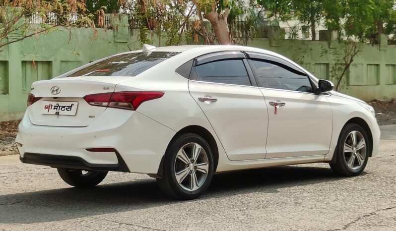 
								VERNA SX (O) 2018 MODEL PETROL full									