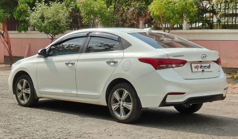 
								VERNA SX (O) 2018 MODEL PETROL full									