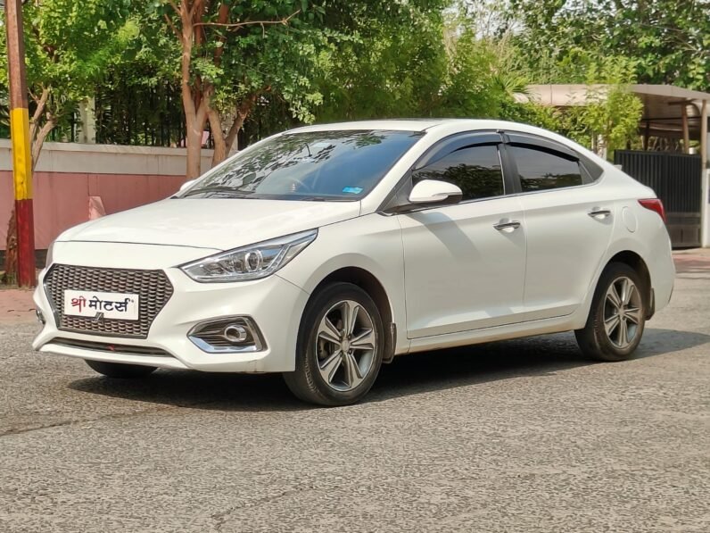 
								VERNA SX (O) 2018 MODEL PETROL full									