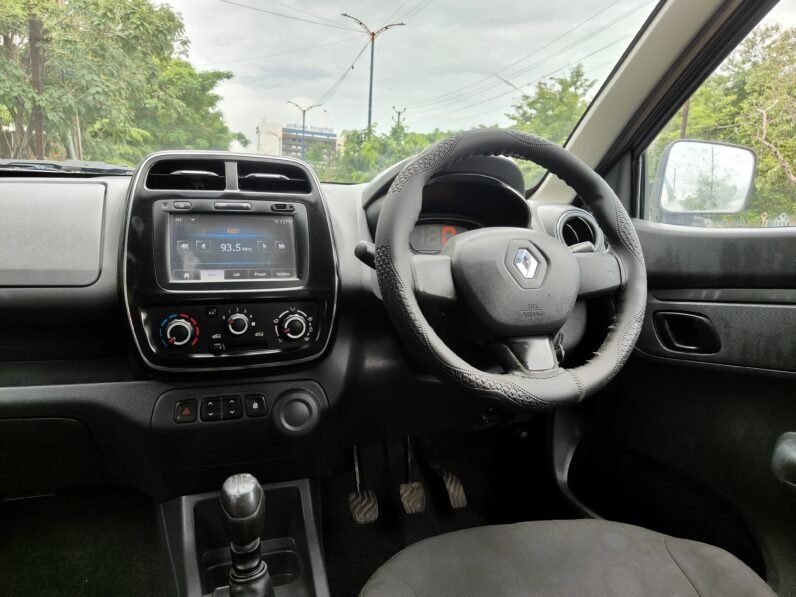 
								KWID RXT 2015 MODEL PETROL full									