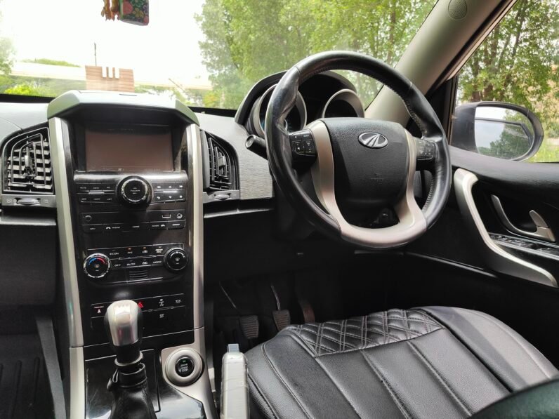 
								XUV500 W9 2018 MODEL DIESEL full									