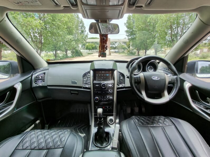 
								XUV500 W9 2018 MODEL DIESEL full									