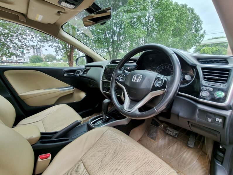 
								HONDA CITY ZX CVT AT 2018 MODEL PETROL full									