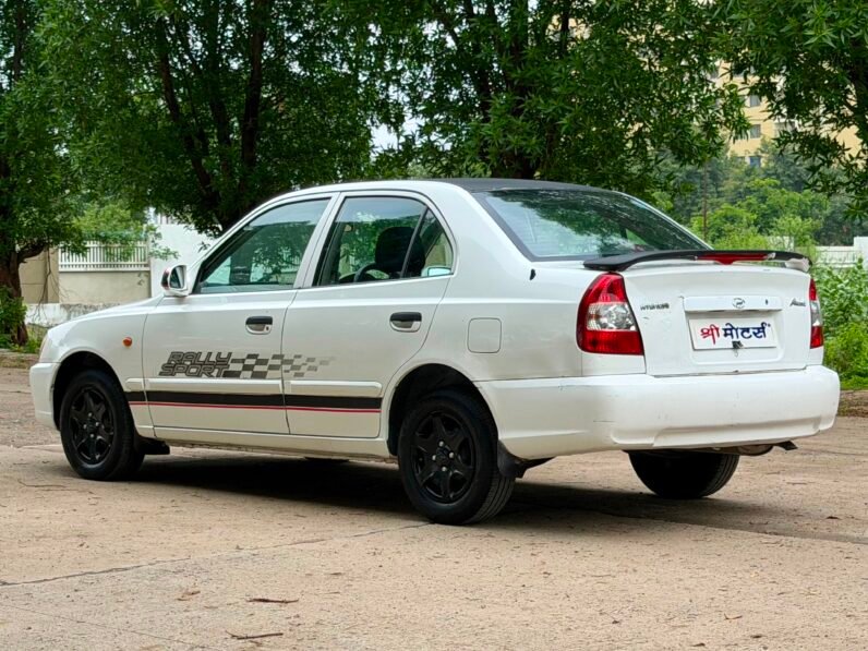 
								ACCENT EXECUTIVE 2010 MODEL PETROL full									