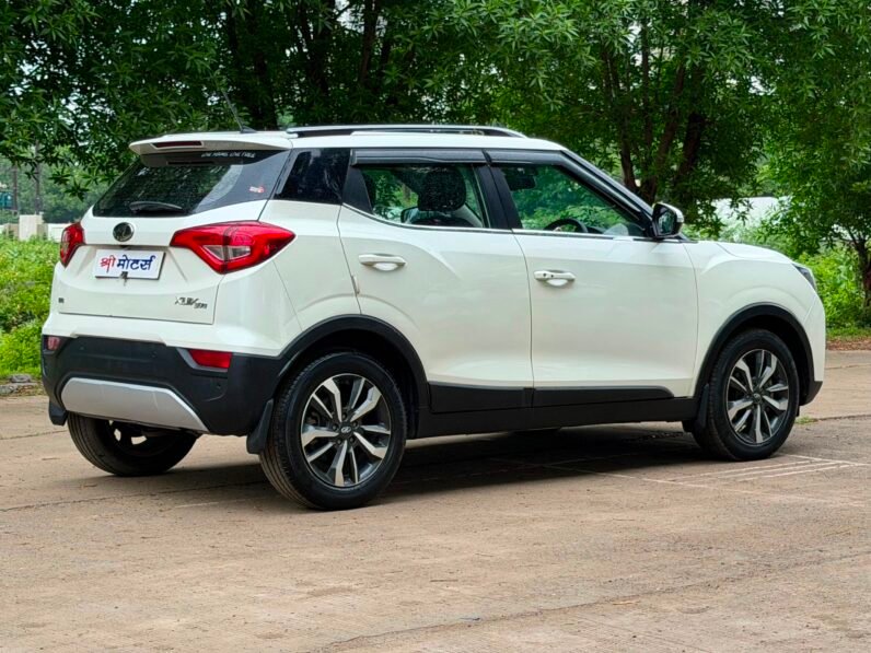 
								XUV300 W8 (O) 2019 MODEL DIESEL full									