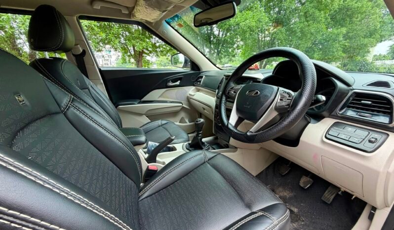 
								XUV300 W8 (O) 2019 MODEL DIESEL full									