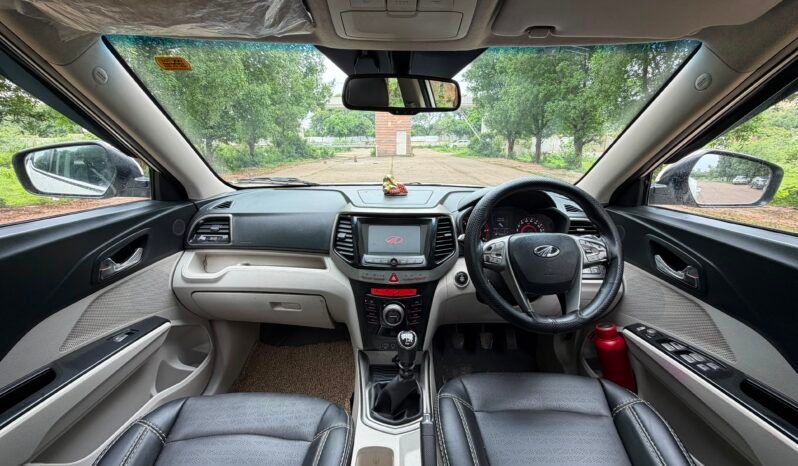 
								XUV300 W8 (O) 2019 MODEL DIESEL full									