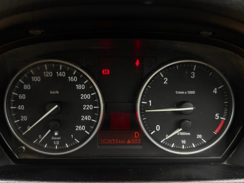 
								BMW X1 SPORT LINE AT 2011 MODEL DIESEL full									