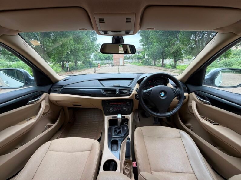 
								BMW X1 SPORT LINE AT 2011 MODEL DIESEL full									