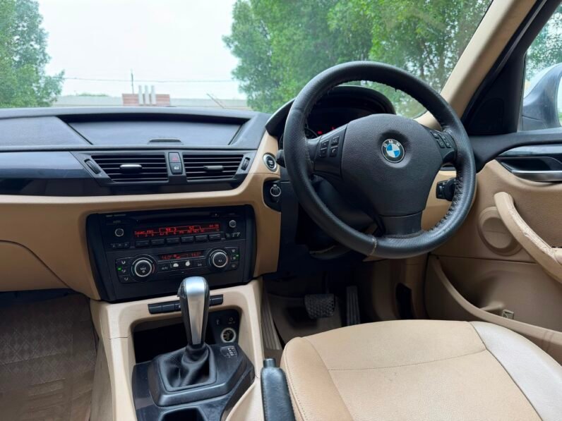 
								BMW X1 SPORT LINE AT 2011 MODEL DIESEL full									