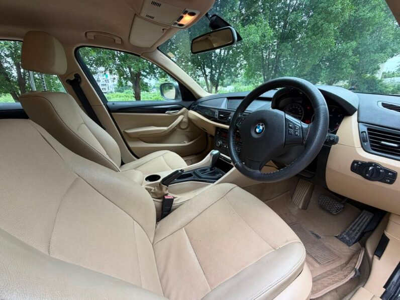 
								BMW X1 SPORT LINE AT 2011 MODEL DIESEL full									