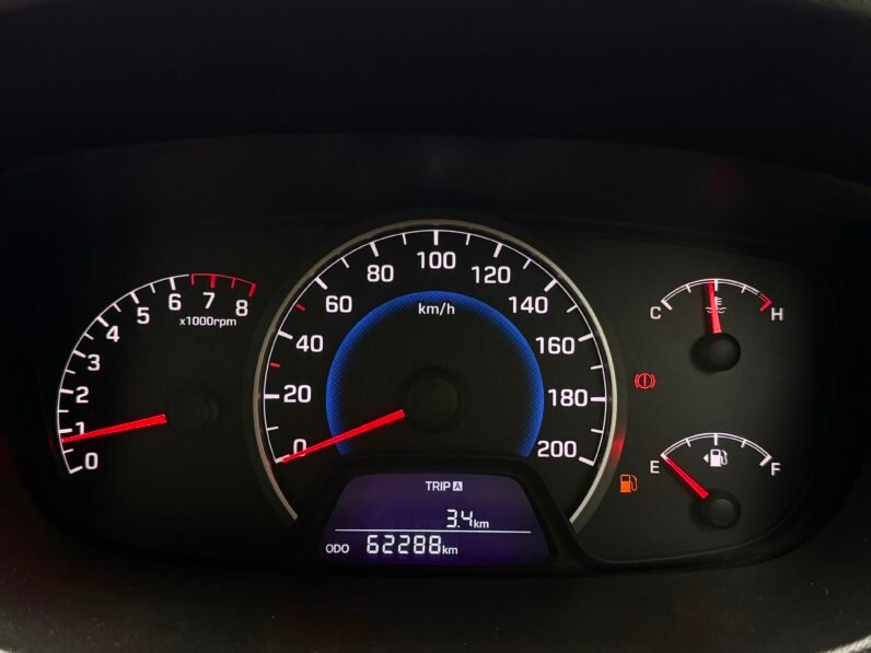 
								GRAND I10 SPORTZ 2015 MODEL PETROL full									