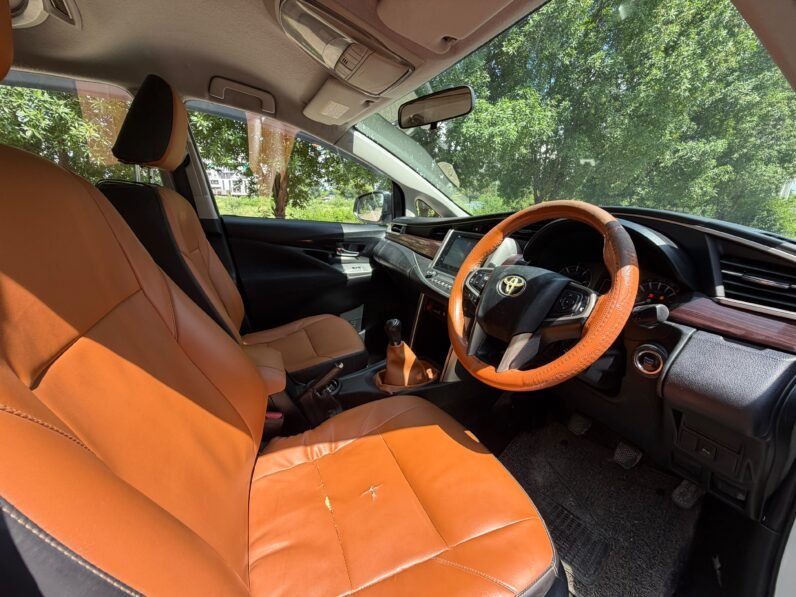 
								INNOVA CRYSTA Z 2016 MODEL DIESEL full									